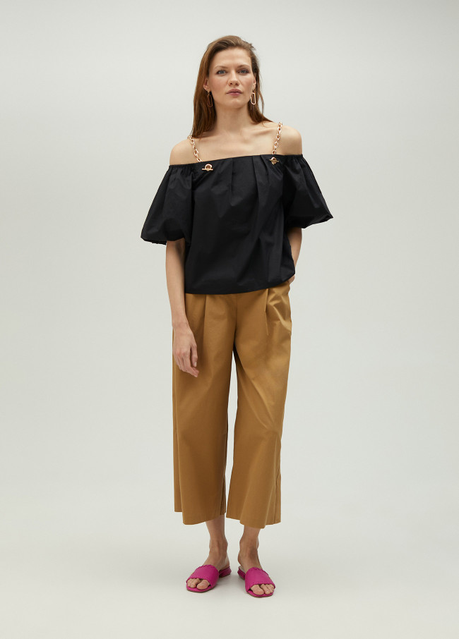 Wide-leg trousers