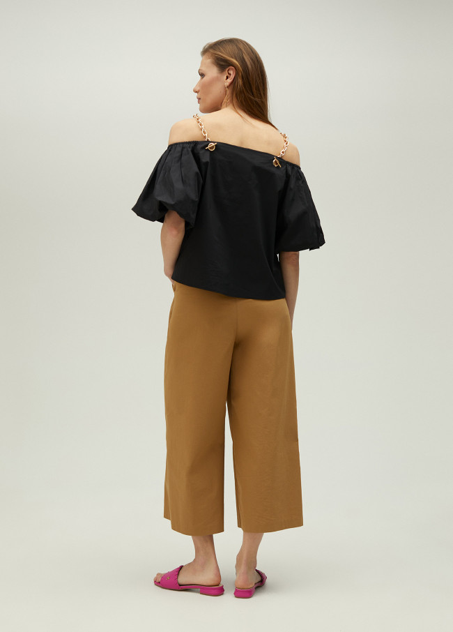 Wide-leg trousers