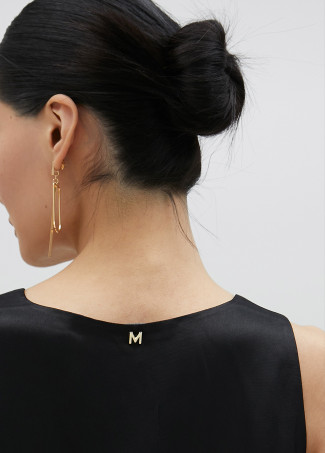 Top basic con spalline