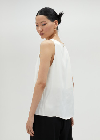 Top basic con spalline