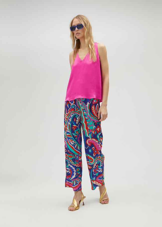 Top basic con spalline