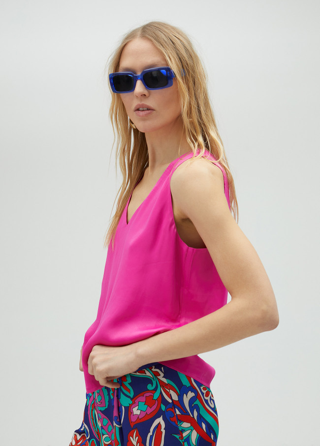 Top basic con spalline