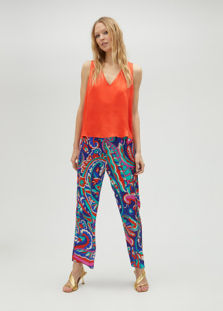 Top basic con spalline