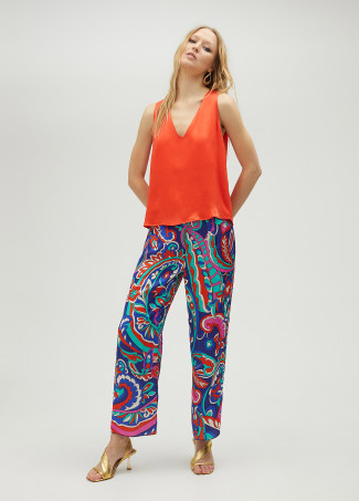 Top basic con spalline