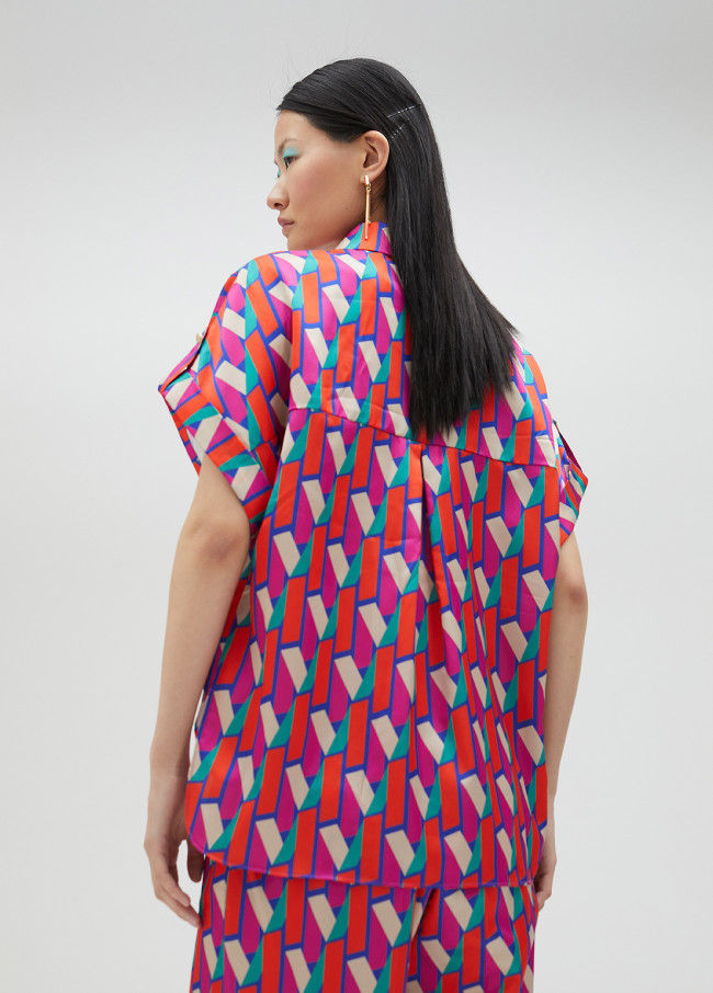 Camisa estampada com logótipo