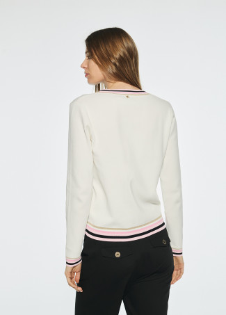 Pullover mit farbigem Detail