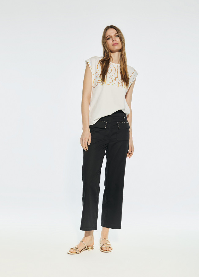 Straight-leg trousers with studs