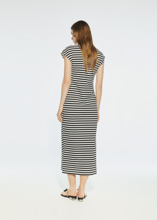 Vestido de rayas con nudo lateral