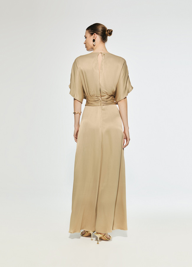 Vestido comprido com drapeado na cintura