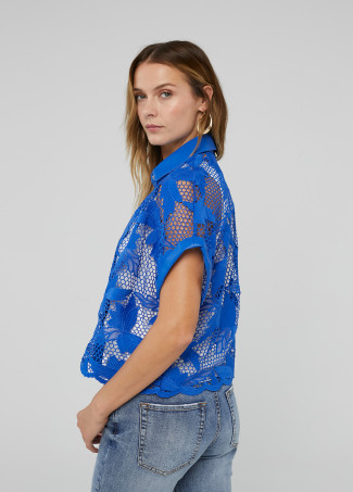 Chemise courte ajourée guipure