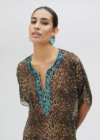 Vestido curto com animal print