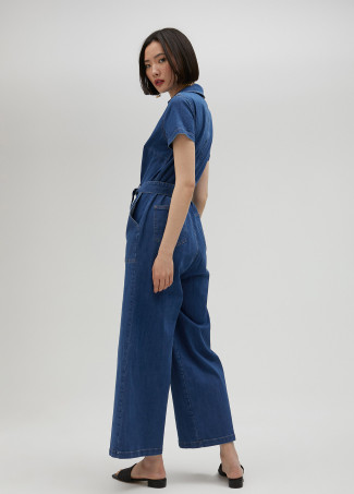 Denim-Jumpsuit mit Gürtel