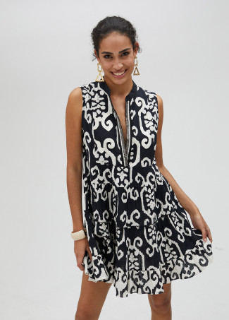 Vestido Kurta blanco y negro con volantes