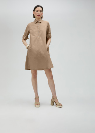 Vestito dettaglio strass sulle maniche