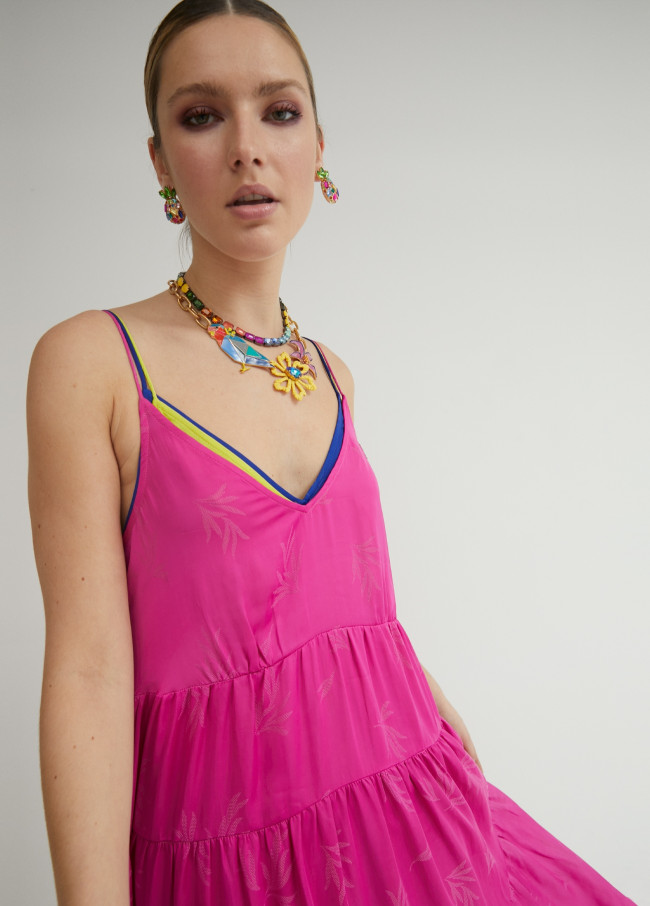 Langes Trägerkleid mit Volant