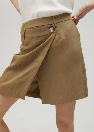Crossover shorts