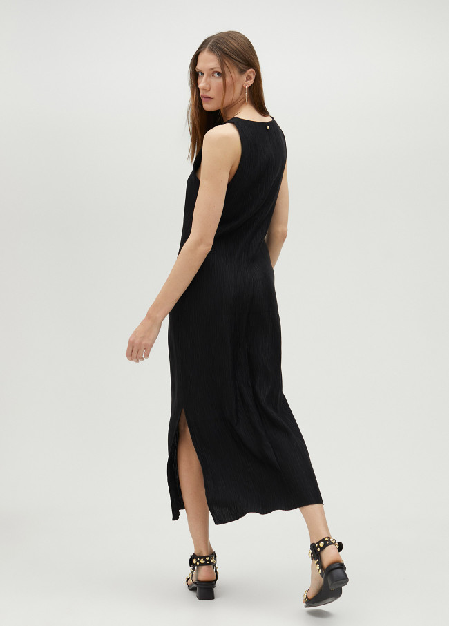 Vestido midi de tirantes