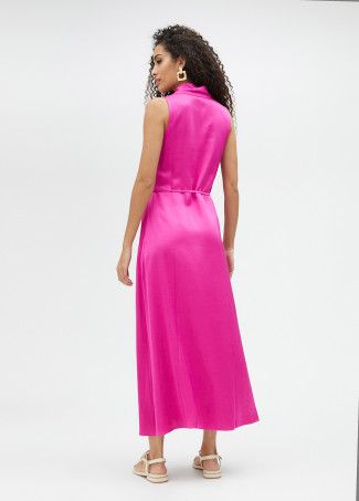 Vestido midi escote pico