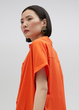 Blusa comprida com pormenor de strass