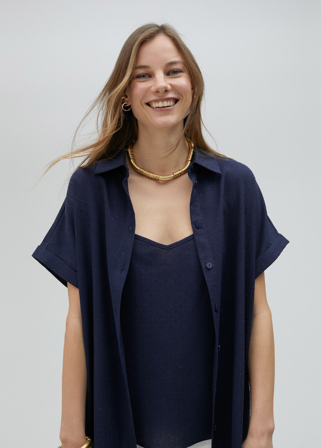 Blusa comprida com pormenor de strass