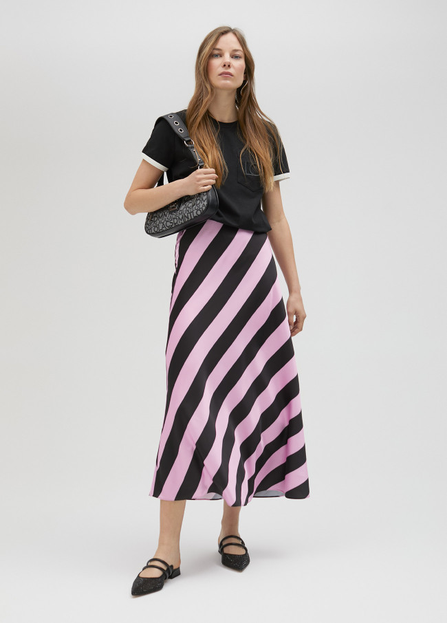 T-shirt com bolso LC bordado