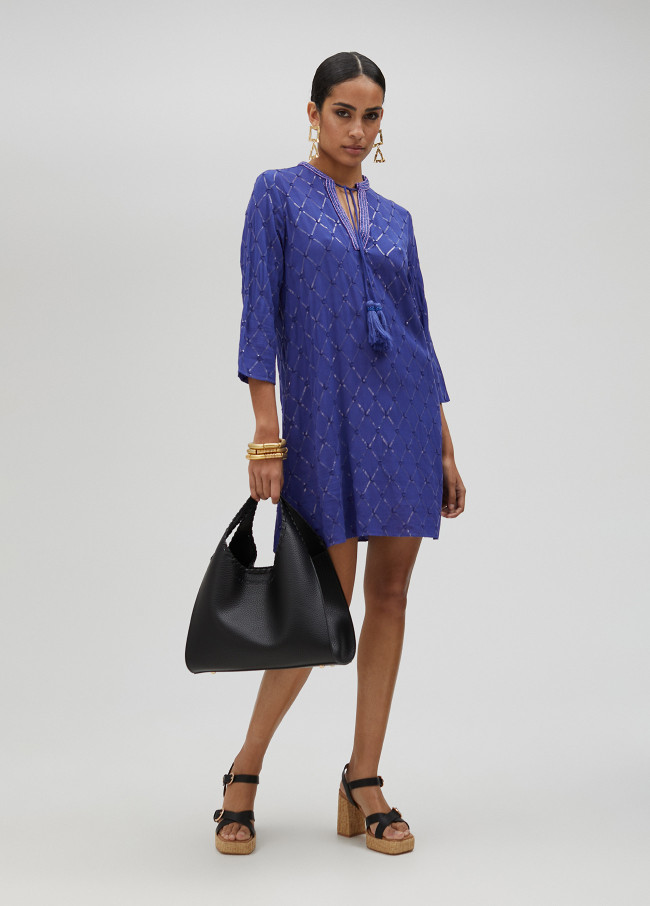 Vestido corto con lentejuelas
