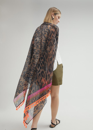 Páreo com estampado leopardo