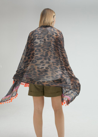 Páreo com estampado leopardo