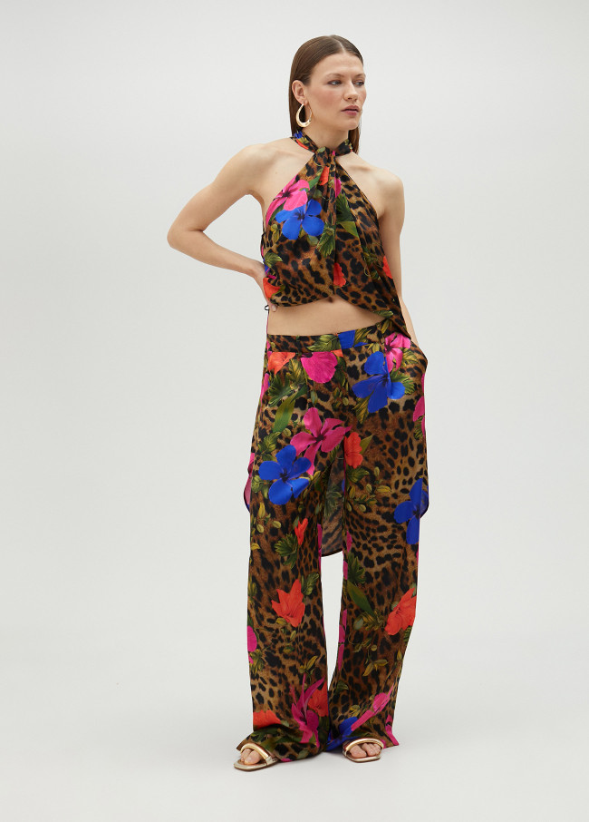 Top halter con volumen animal print y flores