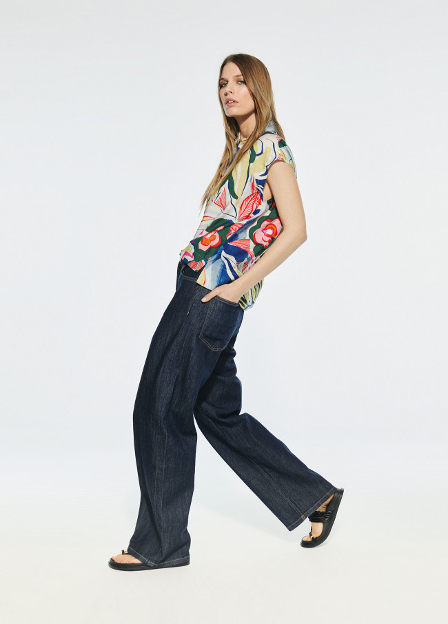 Blouse with floral print