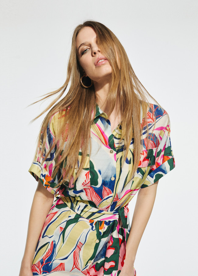 Vestido camisero con estampado floral