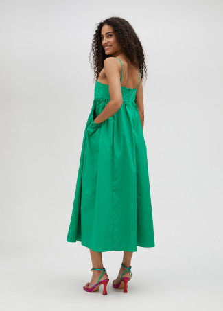 Langes Kleid mit schmalen Trägern