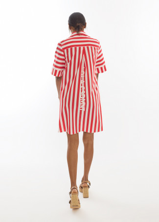 Vestido corto con rayas