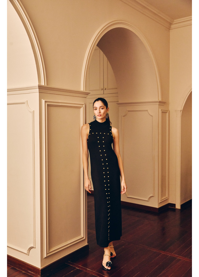 Vestito nero in maglia con borchie