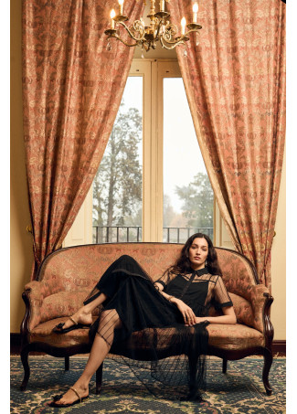 Vestido preto de tule