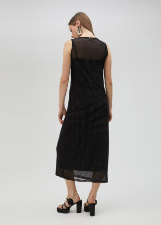 Vestido de tul con strass a tono