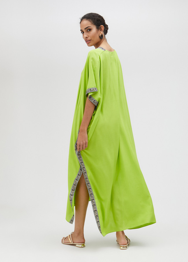 Túnica larga con cenefa