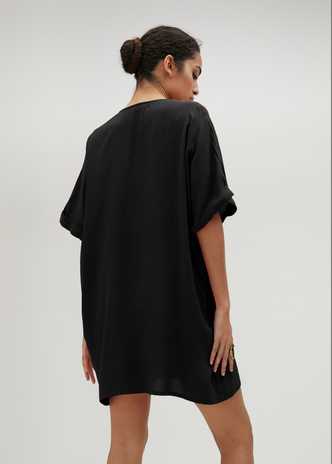 Robe courte avec strass