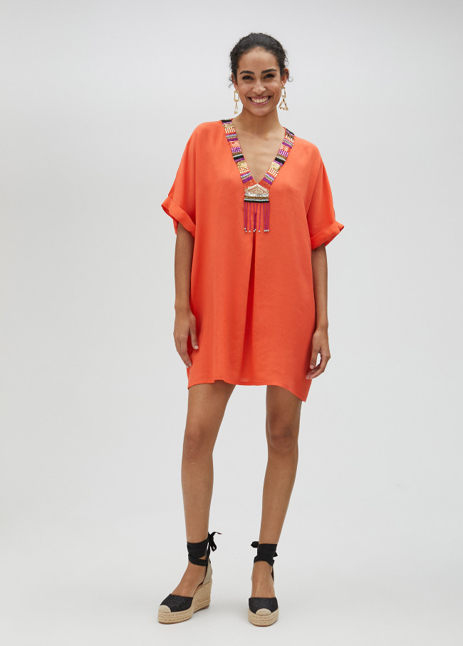 Kurzes Kleid mit Strass