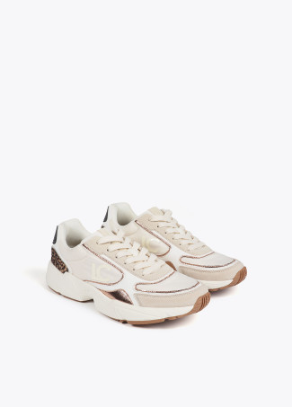 Trainers with running sole and combination of different fabrics and leather