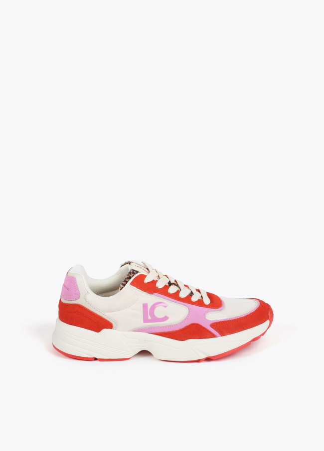 Trainers with running sole and combination of...