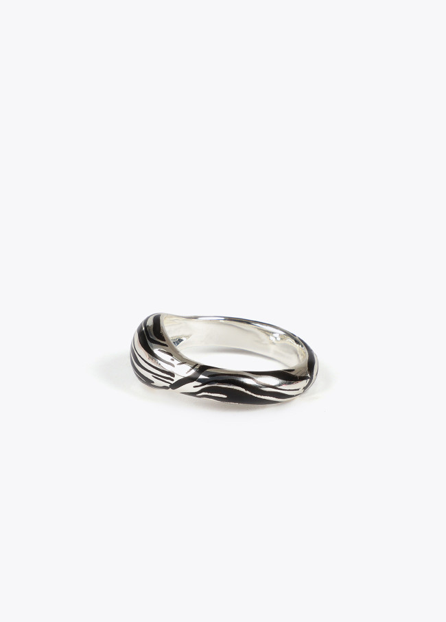 Pack of two-tone animal print rings