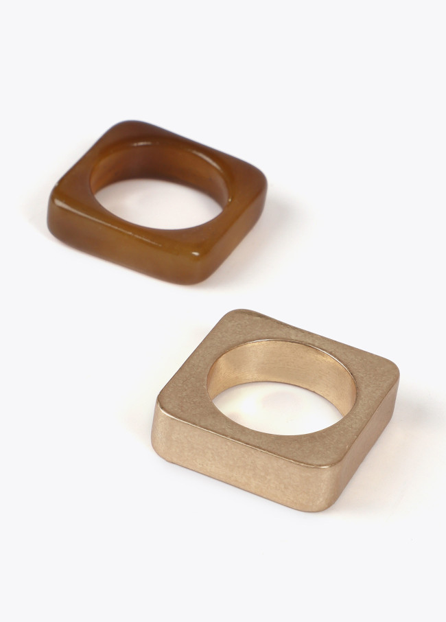 Pack of two-tone square rings