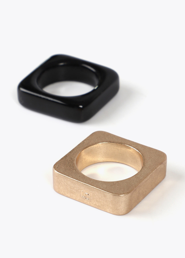 Pack of two-tone square rings