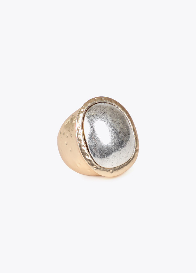 Anillo bicolor textura pieza central