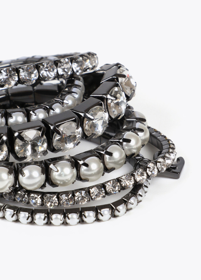 Set elastische Armbänder mit Schmuck- und...