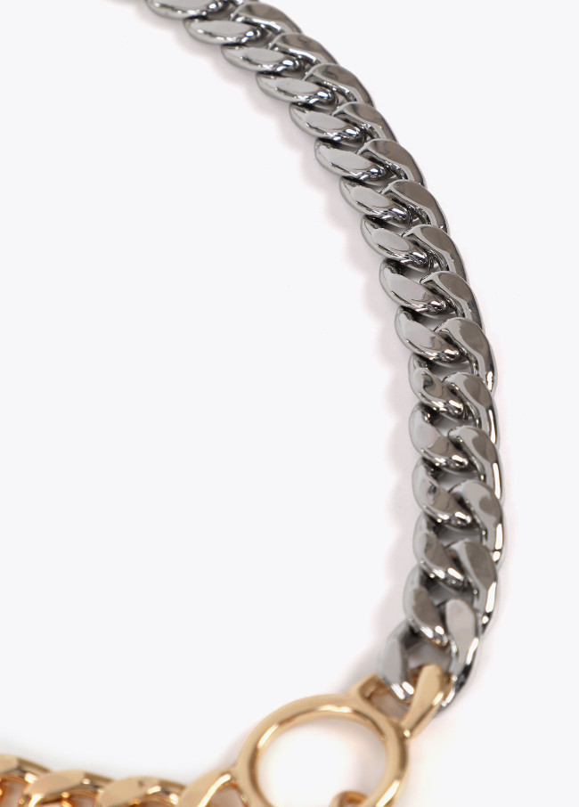 Contrast chain necklace with rhinestone tiger...