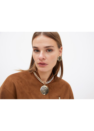 Contrast chain necklace with rhinestone tiger face medallion