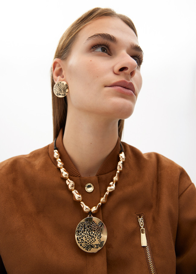 Collar cordón con medallón cara de tigre