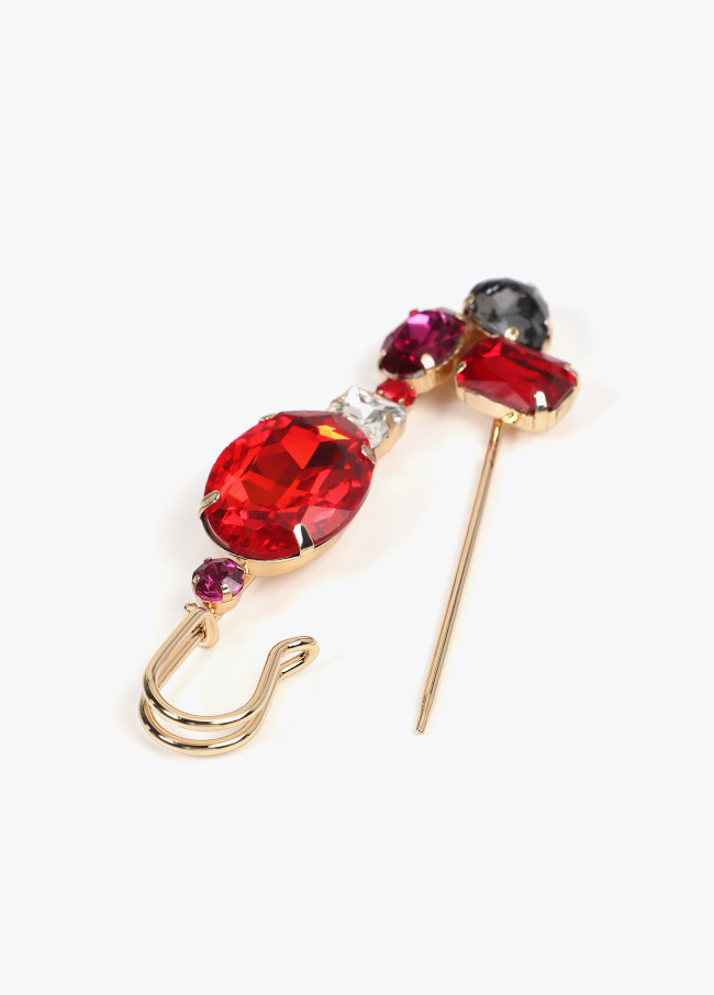 Contrast crystal brooch